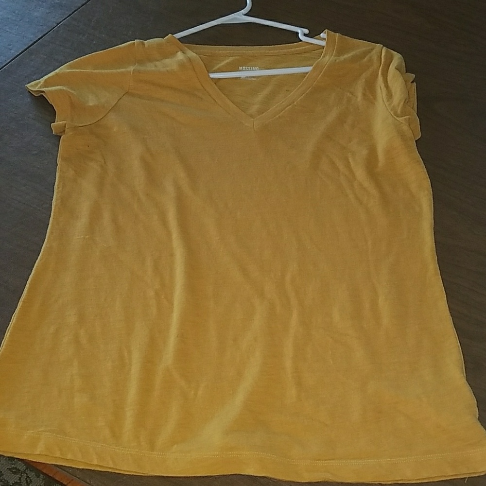 Mossimo tshirt